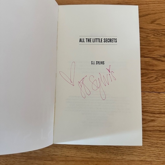 [SIGNED] First Edition Indie Covers English Prep Series by S.J. Sylvis - Picture 5 of 10